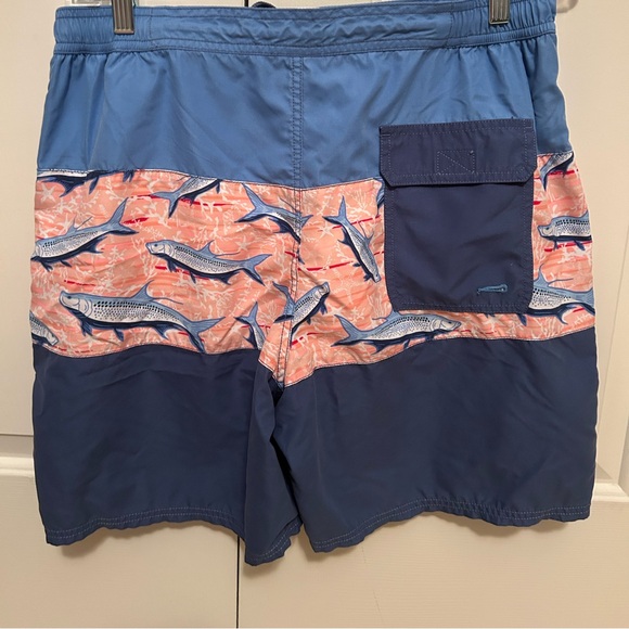 Men’s Vineyard Vines bathing suit - Picture 2 of 3